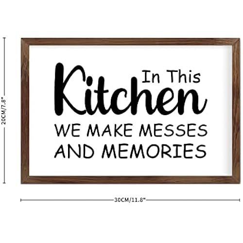 Funny Vintage Wooden Frame Sign 8x12 Inch,in This Kitchen We Make Messes and Memories Farmhouse Wooded Sign for Home Entrance Decor Ready to Hang Wall Art Holiday Sign Gifts